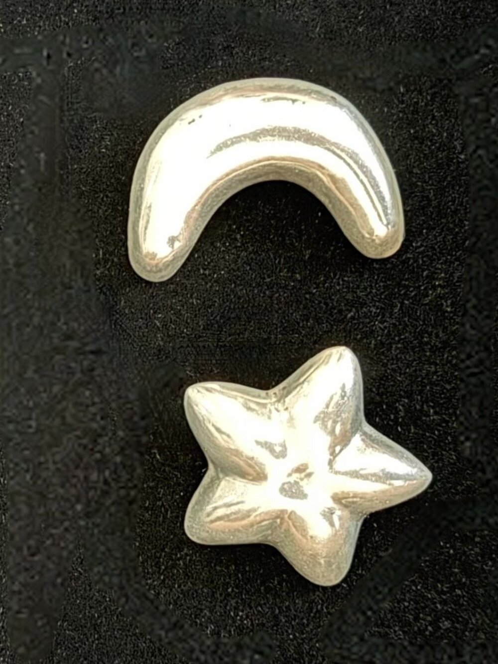 VINTAGE ASYMMETRICAL PAIR OF CELESTIAL CLIP-ON EARRINGS